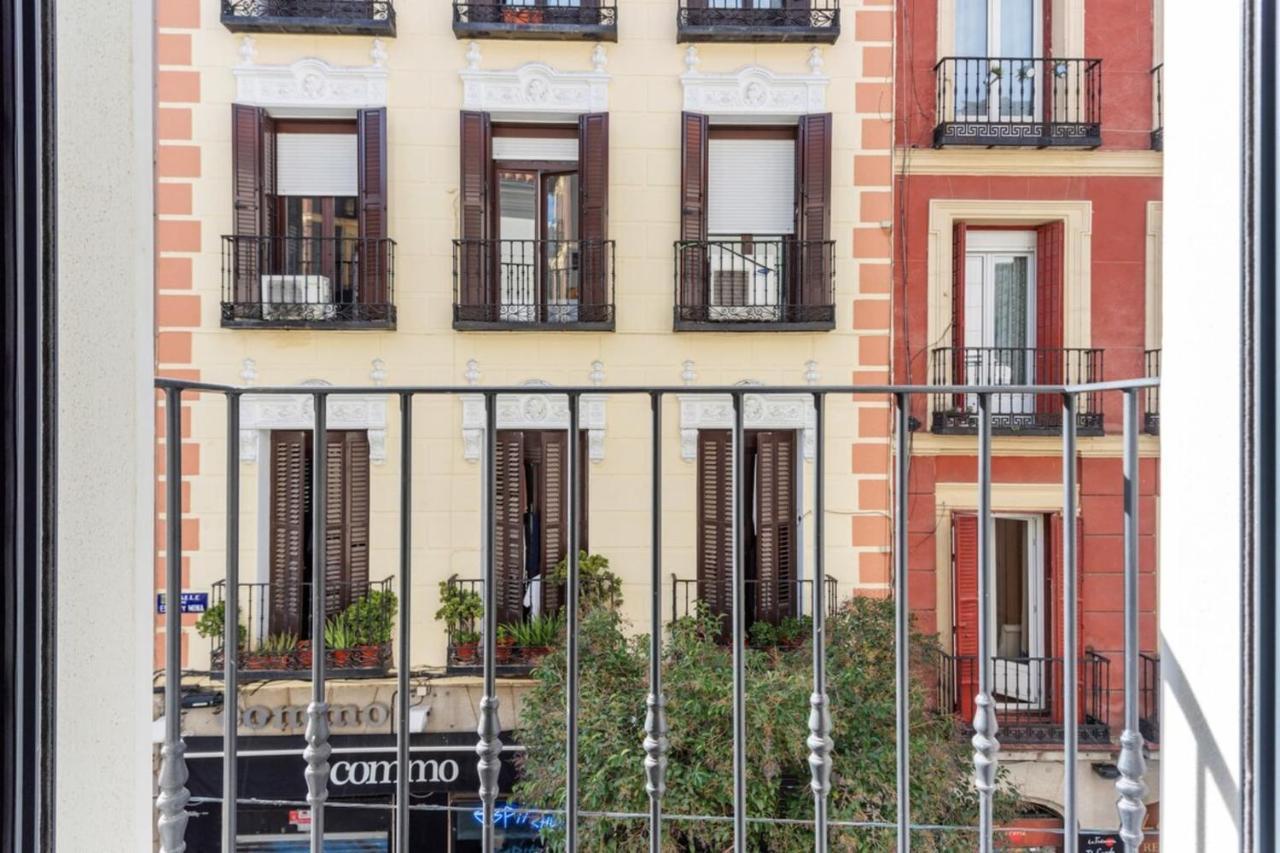 Incredible Design 2 Bedroom Apartment In Centro Madrid Exterior photo