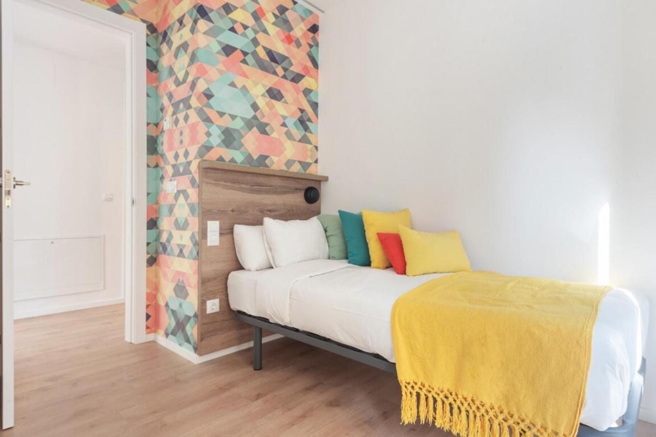 Incredible Design 2 Bedroom Apartment In Centro Madrid Exterior photo