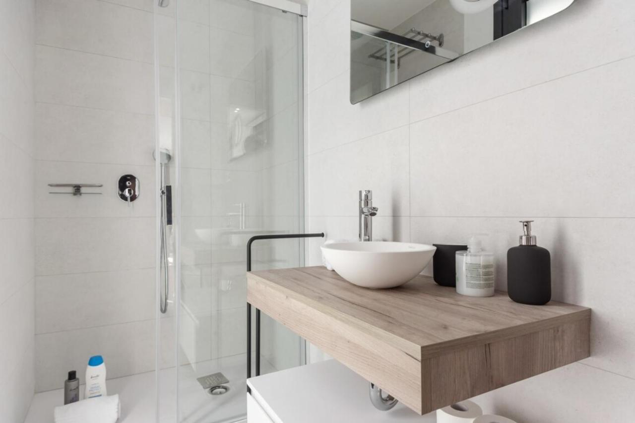Incredible Design 2 Bedroom Apartment In Centro Madrid Exterior photo