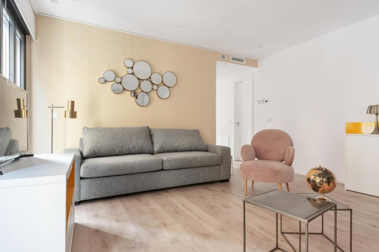 Incredible Design 2 Bedroom Apartment In Centro Madrid Exterior photo